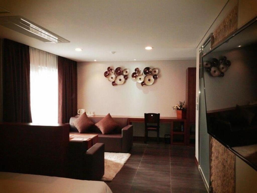 Reve Business Hotel 济州市 外观 照片